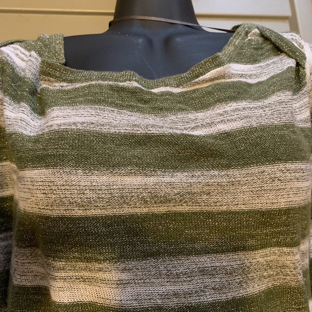 Sweater - Picture 5 of 5
